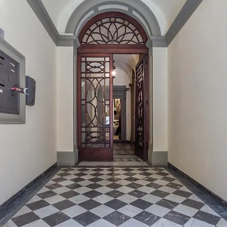 Cavour Five Senses Apartment Florence