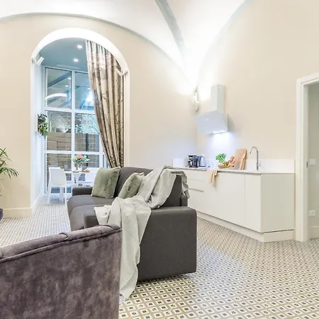 Cavour Five Senses Apartment Florenz