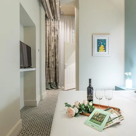 Cavour Five Senses * Florenz